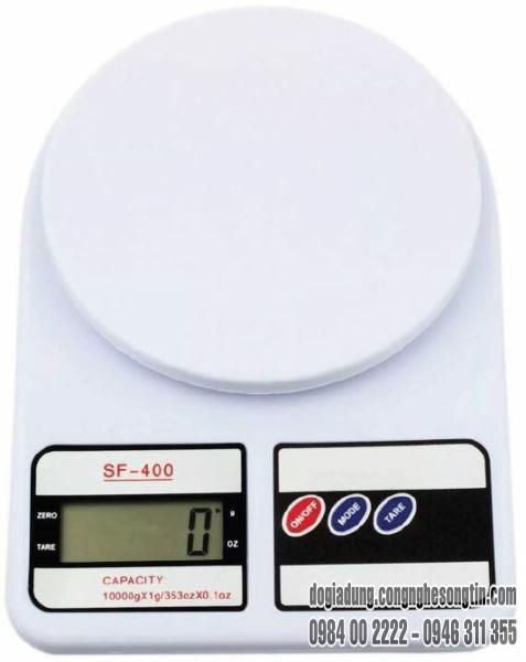 can-tieu-ly-dien-tu-10kg-sf-400-de-ban-nha-bep-man-hinh-lcd